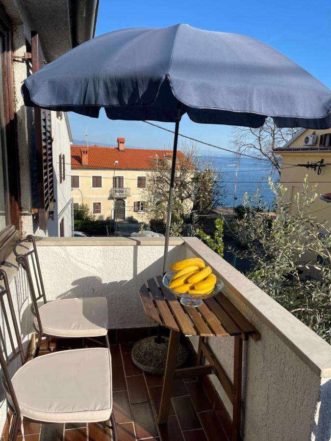Apartments Matacin With Sea View Opatija Eksteriør bilde